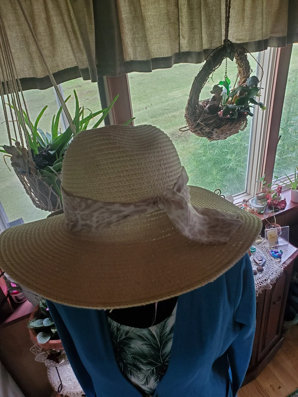 Vince Camuto Beige Straw Fedora with Leopard Print Band